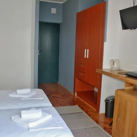 Covahouse Apartment Jelsa  Exterior photo
