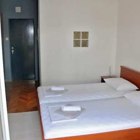 Covahouse Apartment Jelsa  Exterior photo