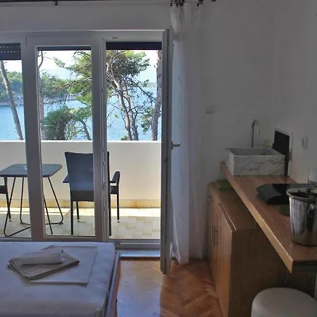 Covahouse Apartment Jelsa  Exterior photo