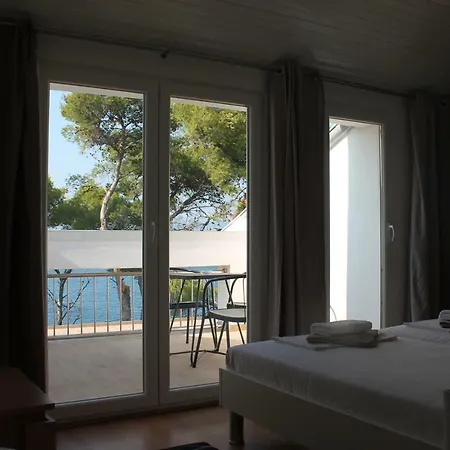 Covahouse Apartment Jelsa  Exterior photo