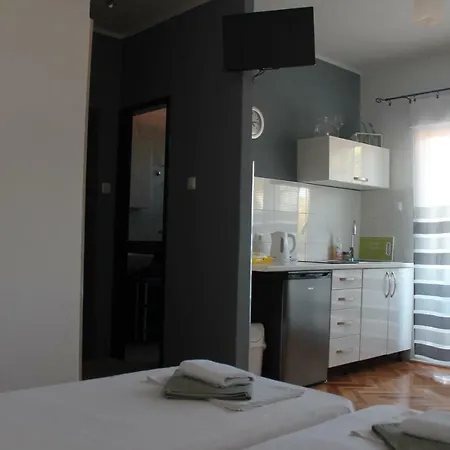 Covahouse Apartment Jelsa  Exterior photo