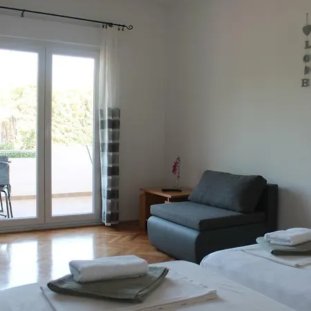 Covahouse Apartment Jelsa  Exterior photo