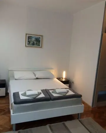 Covahouse Apartment Jelsa  Exterior photo