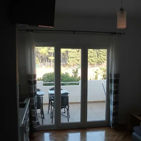 Covahouse Apartment Jelsa  Exterior photo