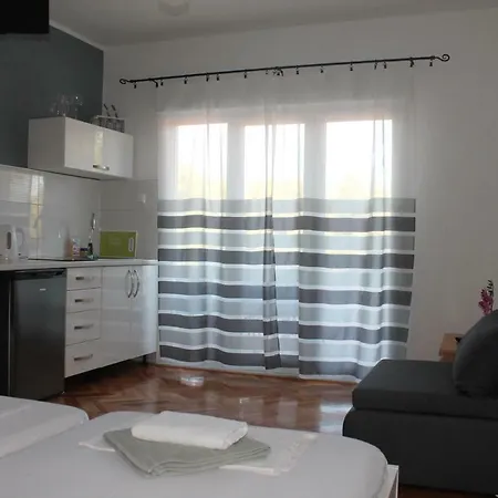 Covahouse Apartment Jelsa  Exterior photo