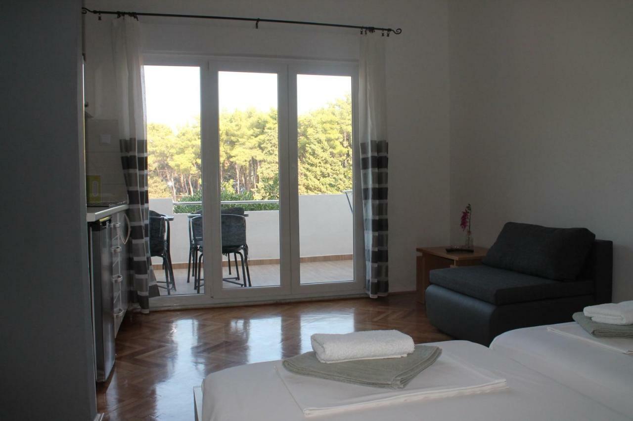 Covahouse * Jelsa (Hvar)