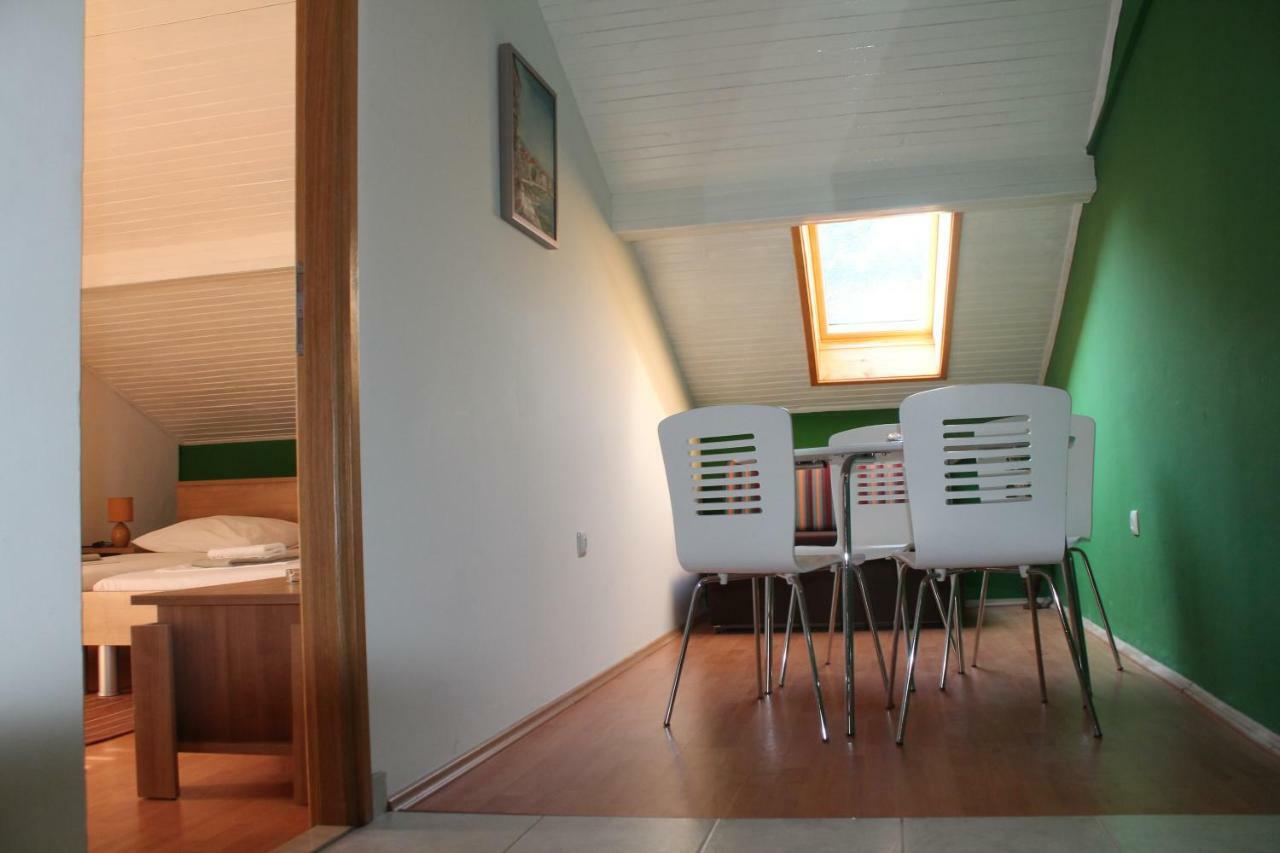 Covahouse * Jelsa (Hvar)